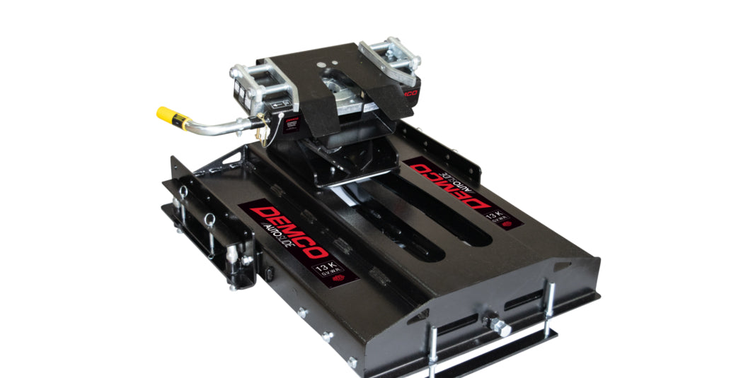 Demco Fifth Wheel Trailer Hitch – Autoslide, Under Bed Mount, For Short Beds